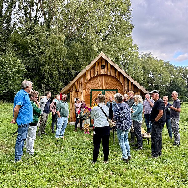 Grüne besuchen den NABU auf der Sumselwiese